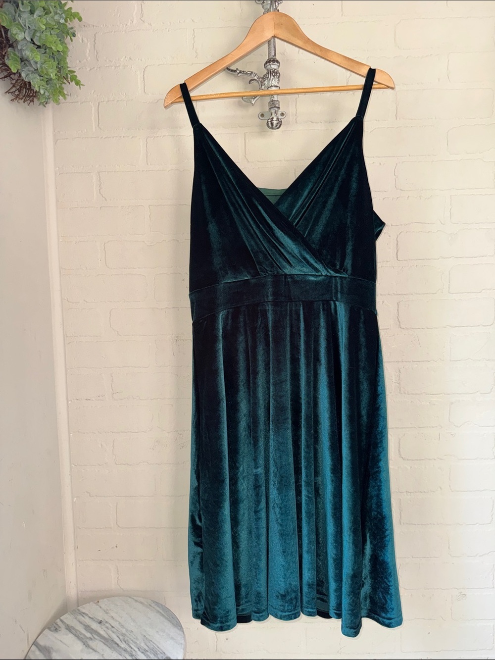 Grace Karin dress Velvet with V-Neck & Spaghetti Straps